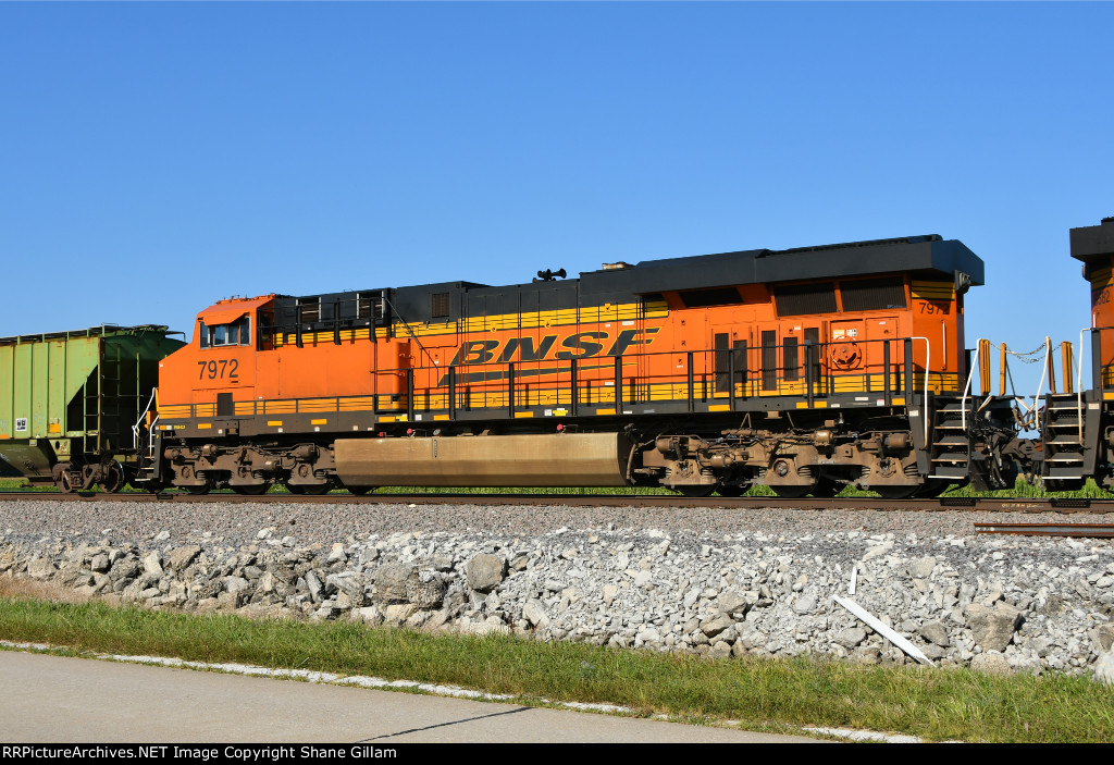 BNSF 7972 Roster shot